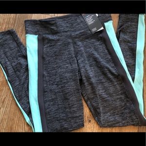 🎁 NWT Women’s Under Armour Leggings 🏋🏼